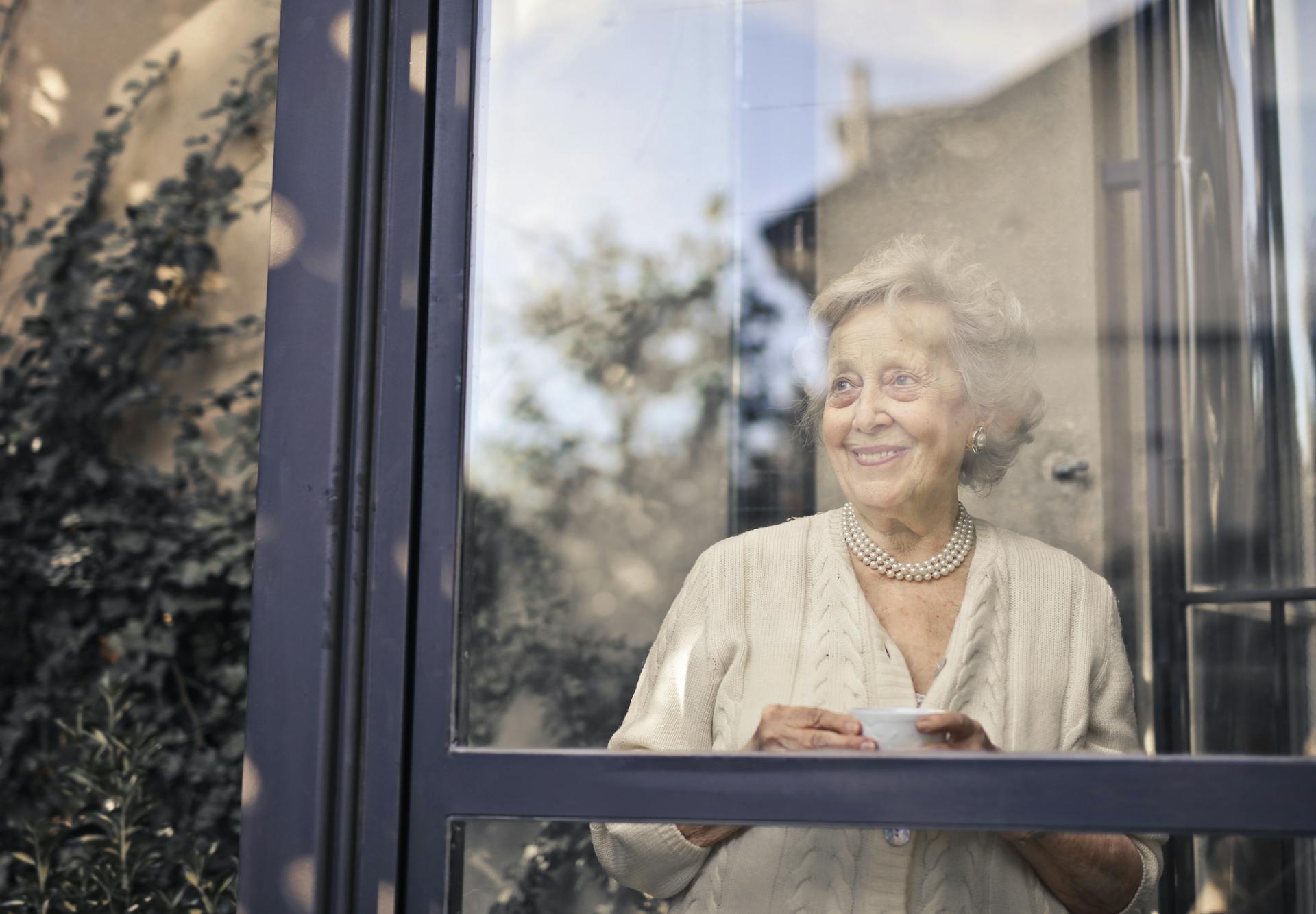 Corte Constitucional ampara derechos pensionales de mujer de la tercera edad y advierte a Colfondos sobre trabas administrativas