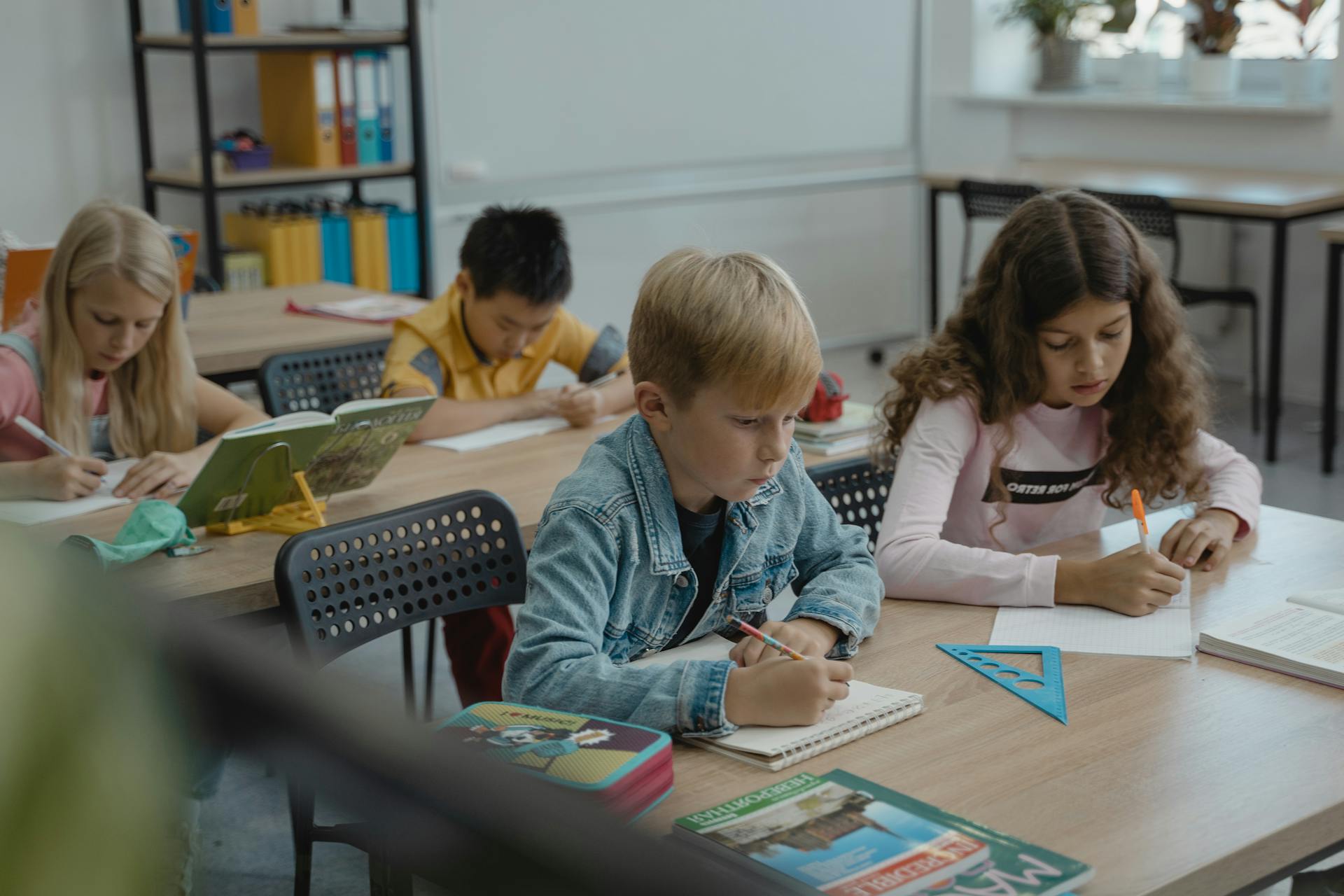 Corte Constitucional protege los derechos de dos niñas víctimas de acoso escolar