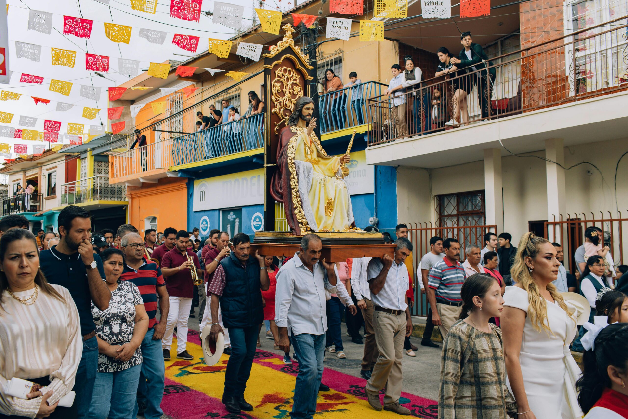 Cierre colectivo de oficinas públicas durante Semana Santa