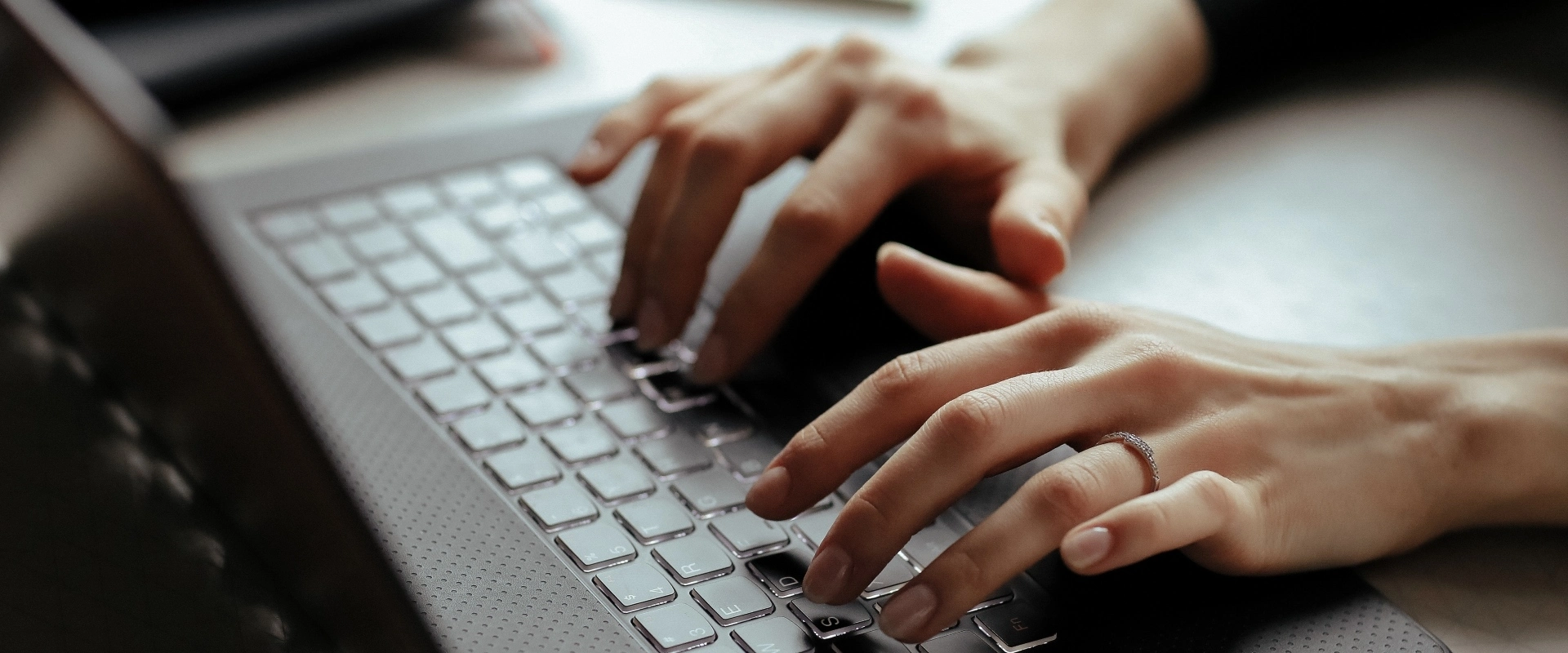 Contenidos potencialmente ilícitos en Internet | obligaciones generales y abstractas de una plataforma de comunicación establecida en otro estado miembro