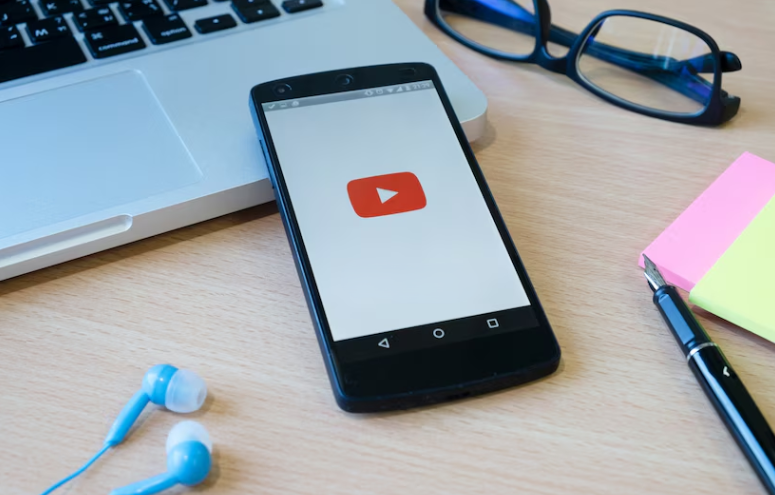 Sancionado por subir a Youtube una audiencia previa a YouTube